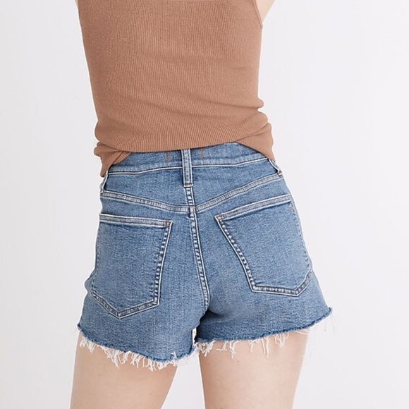 NWT Madewell Sz 24 THE PERFECT JEAN SHORT IN ELLACOTT WASH distressed light wash - Picture 3 of 11